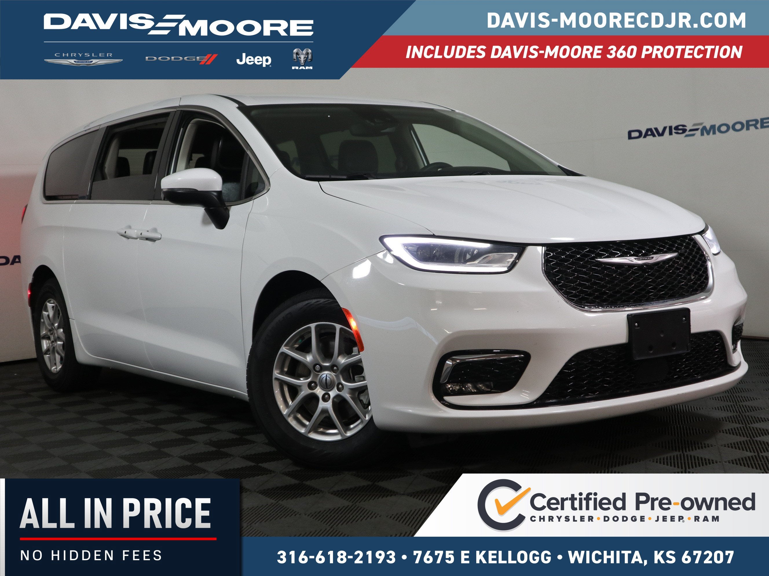 2023 Chrysler Pacifica Touring L in Bright White Clearcoat — front three-quarter view