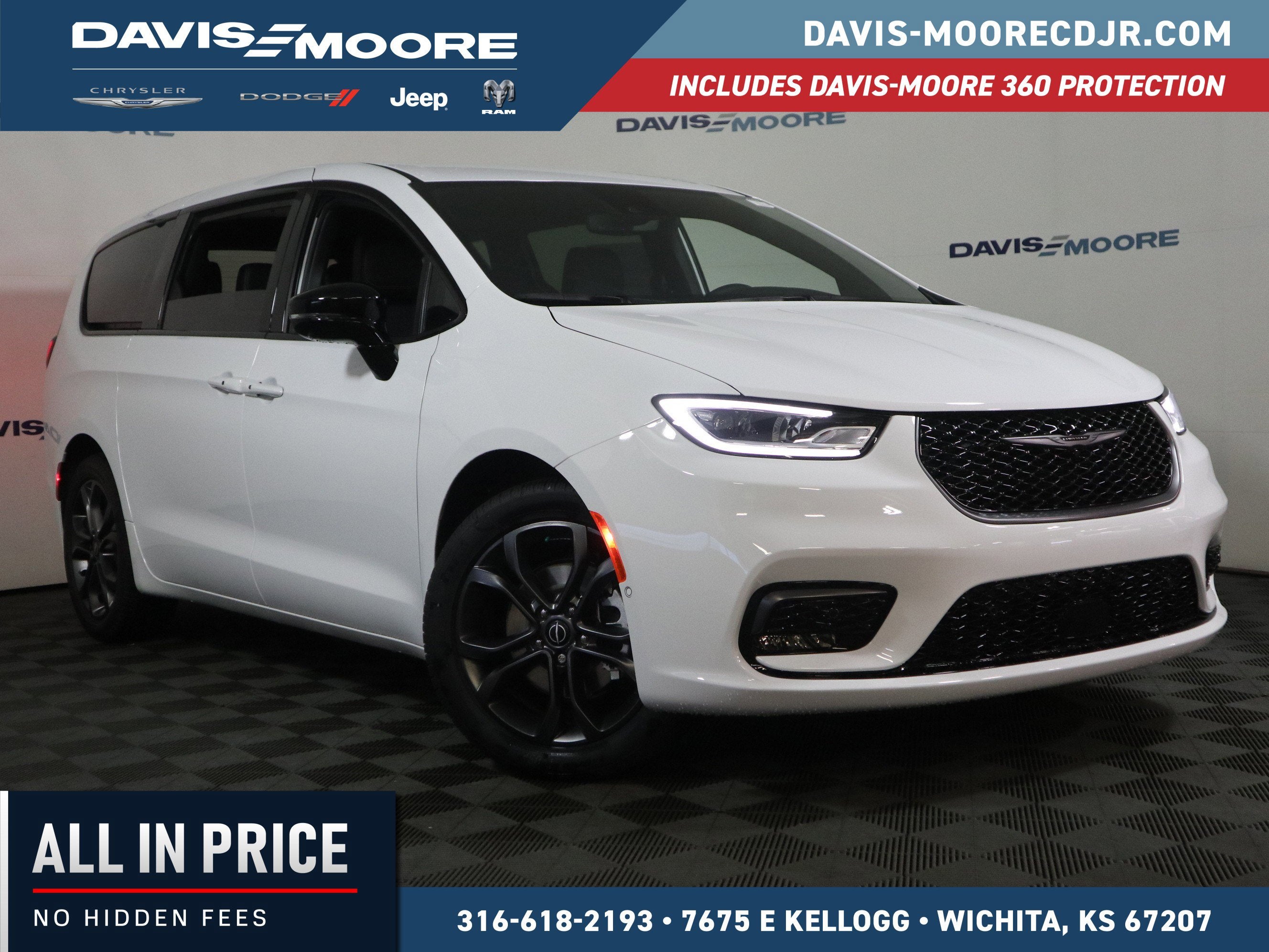 2026 Chrysler Pacifica Select in Bright White Clearcoat — front three-quarter view