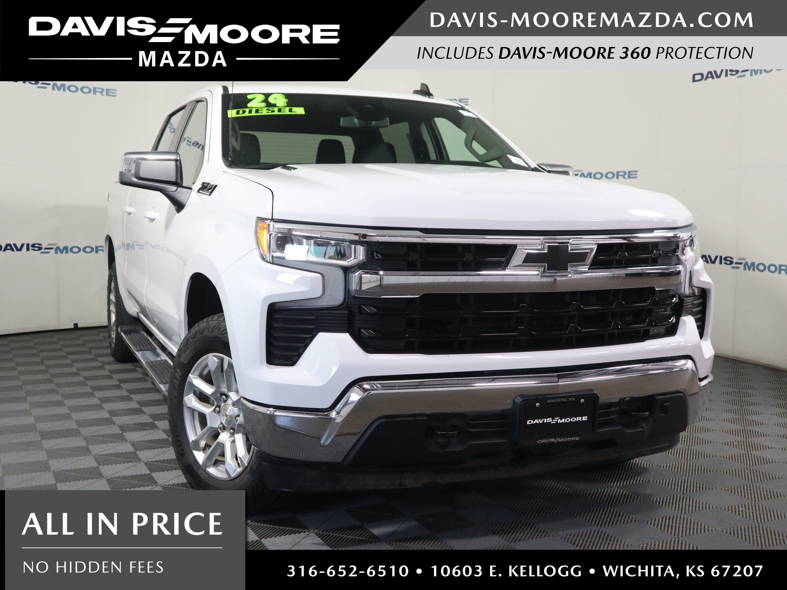 2024 Chevrolet Silverado 1500 LT Crew Cab 4WD in Summit White — front three-quarter view