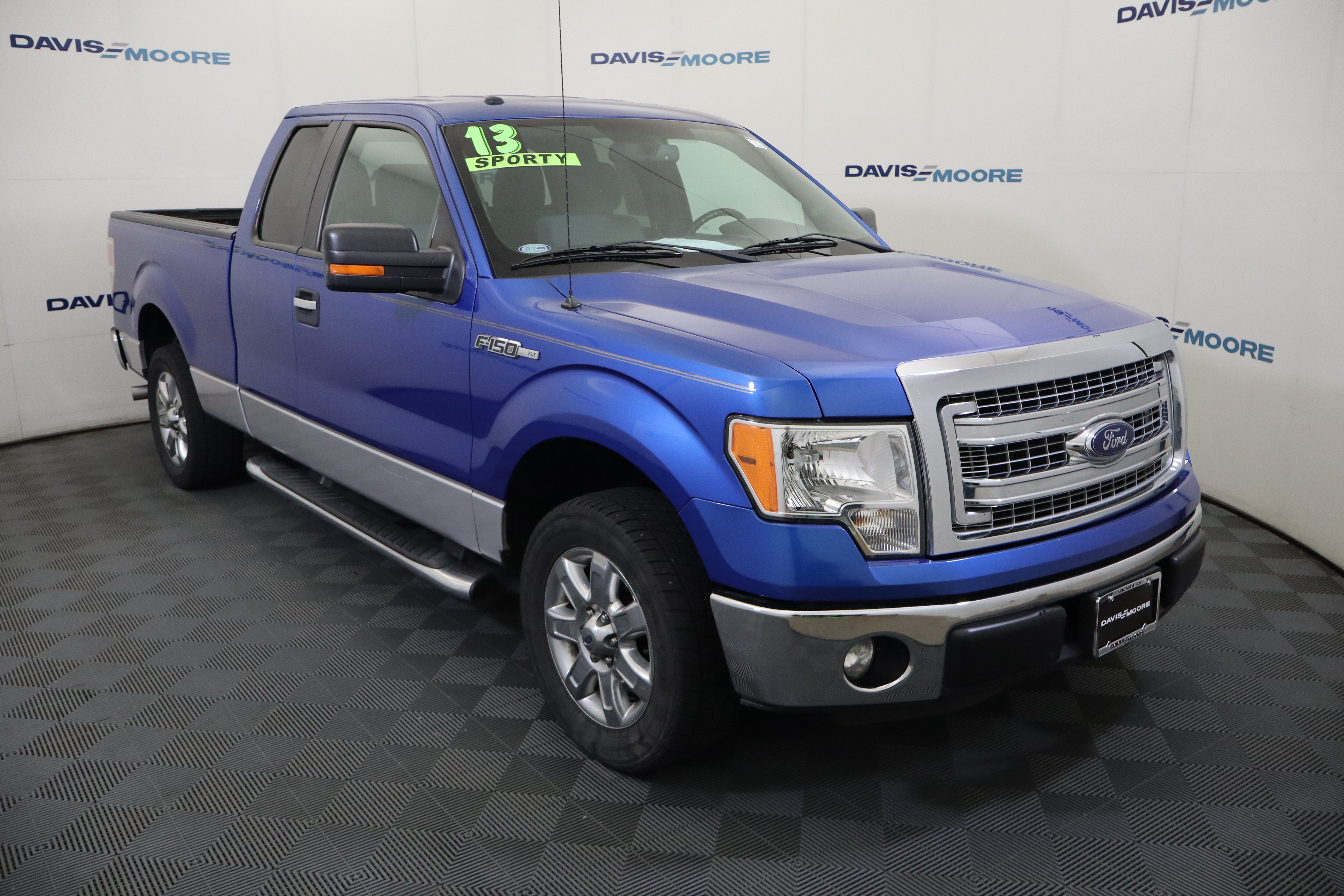 2013 Ford F-150 — rear three-quarter view