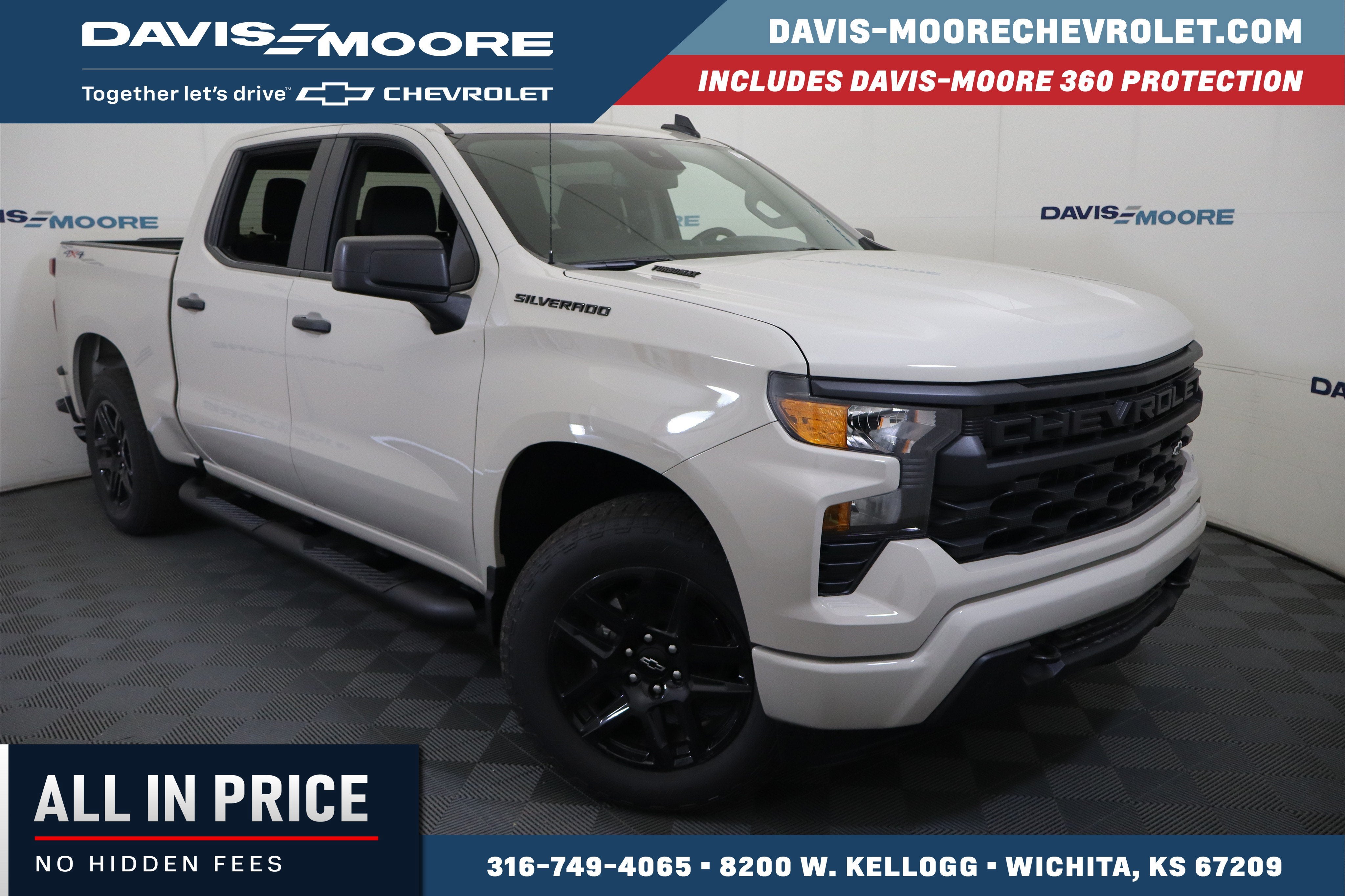 2026 Chevrolet Silverado 1500 Custom Crew Cab 4WD in White Sands — front three-quarter view