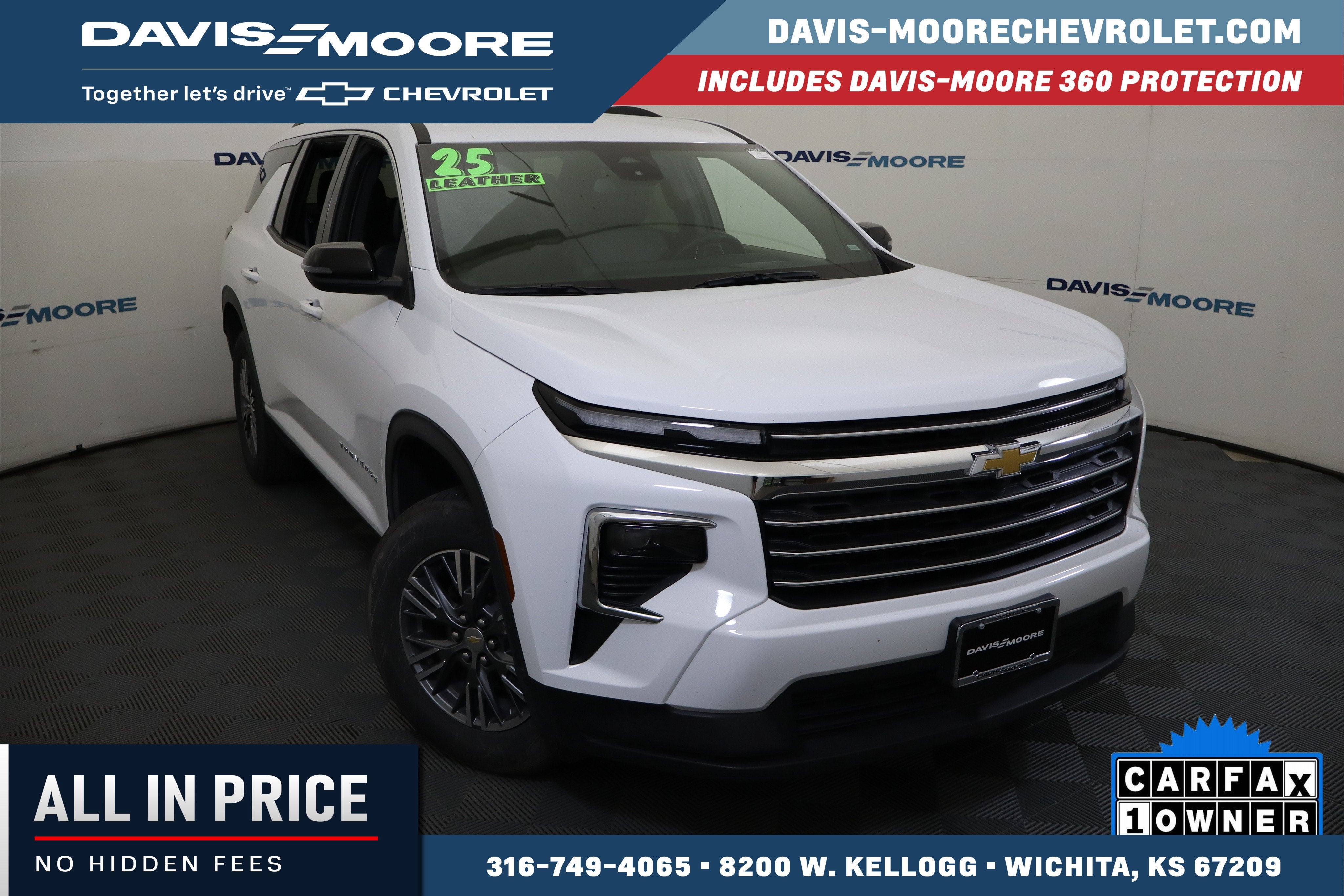 2025 Chevrolet Traverse FWD LT in Summit White — front three-quarter view