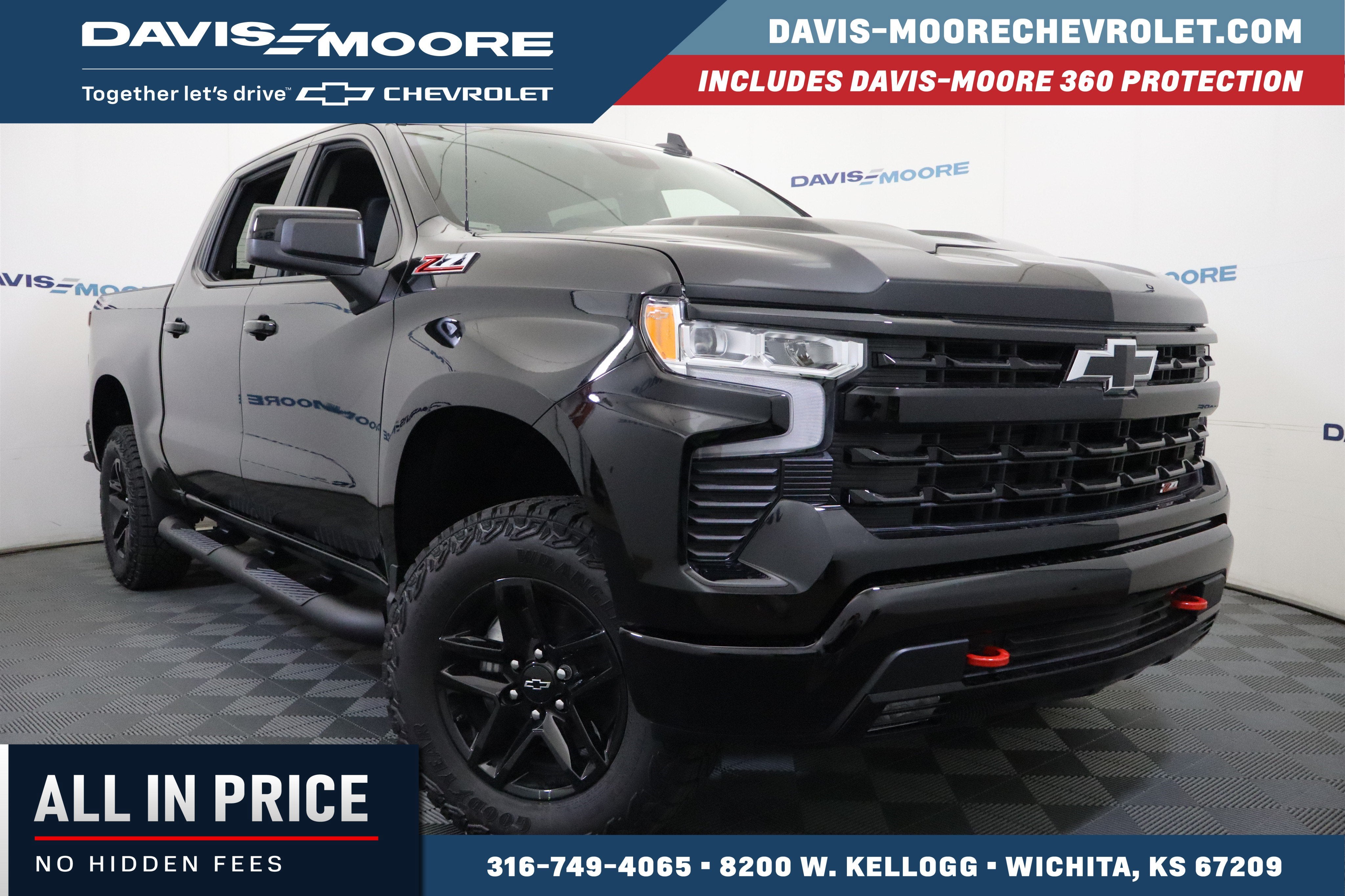 2026 Chevrolet Silverado 1500 LT Trail Boss Crew Cab 4WD in Black — front three-quarter view