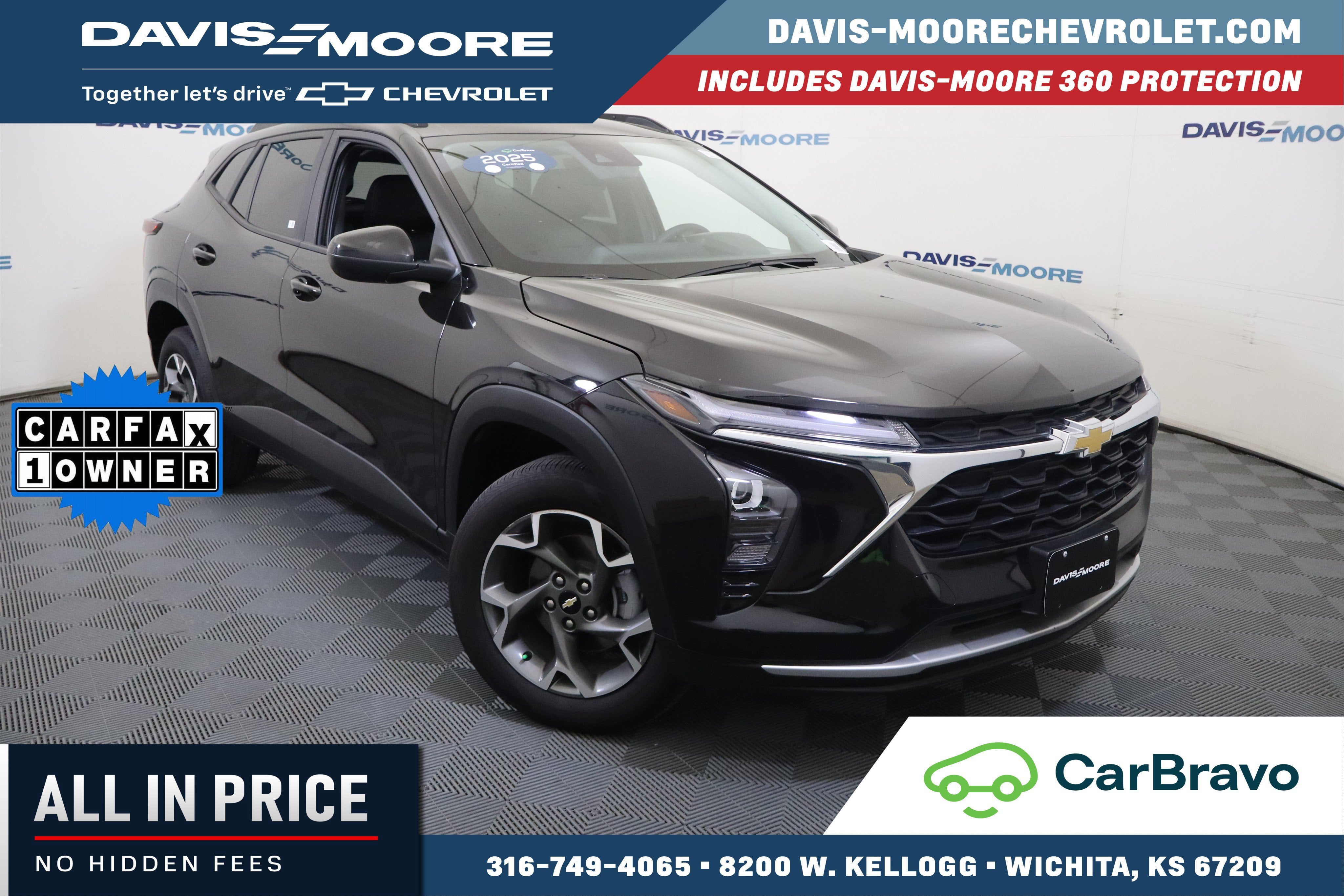 2025 Chevrolet Trax LT in Mosaic Black Metallic — front three-quarter view